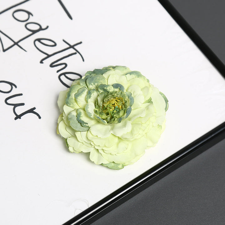 Elegant Floral Hair Accessory for Decorative Styling