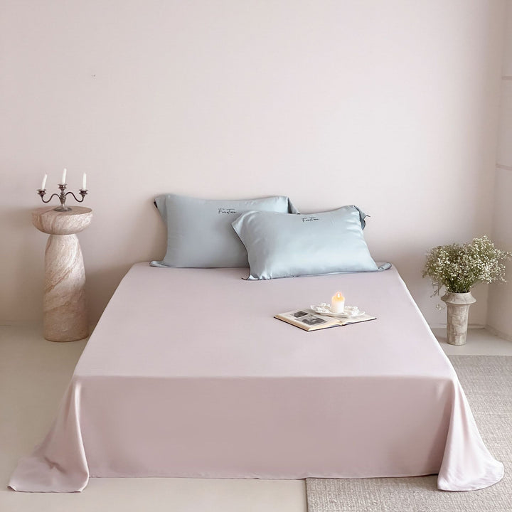 Luxurious cotton satin bedding set with embroidery and contrast piping