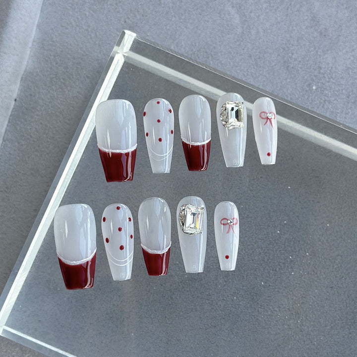 Artistic Press-On Nail Art Set with Heart and Celestial Designs