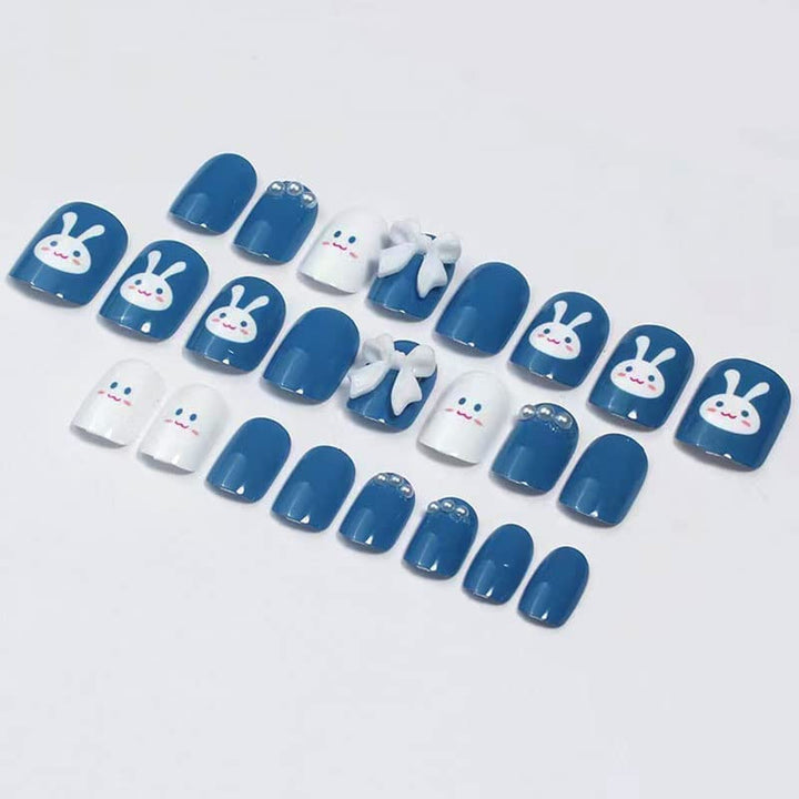 Artificial nail set with cute 3D design and luxurious decorations Stornfield