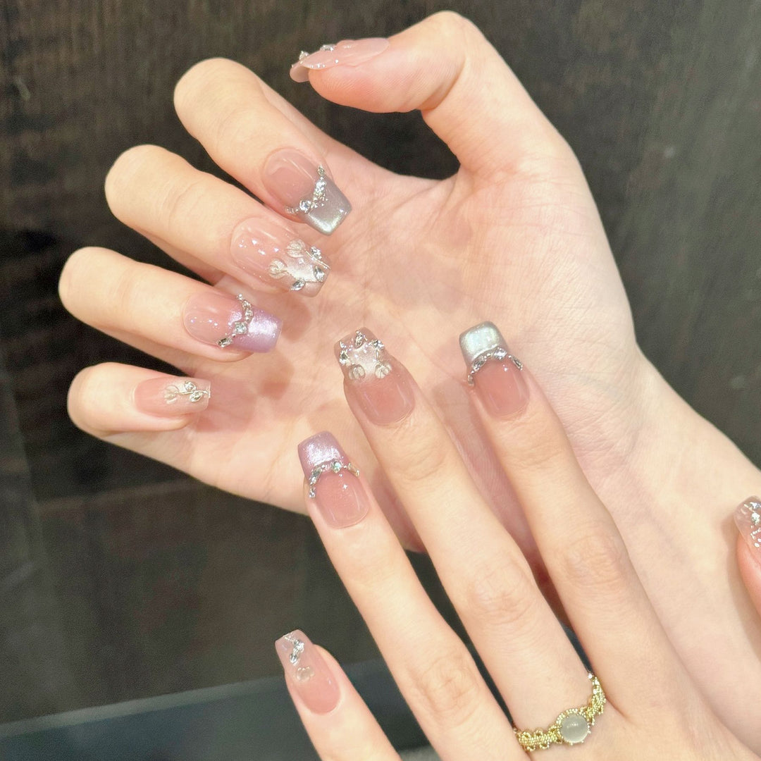 Decorative Press-On Nail Art Set with Rhinestone and Floral Accents