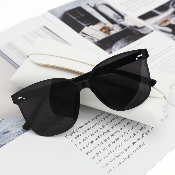 Ladies Cat-Eye Sunglasses with Elegant Design Stornfield