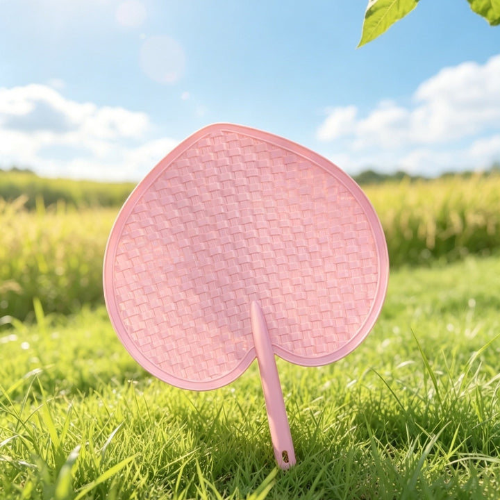 Leaf-Shaped Garden Rake Stornfeild