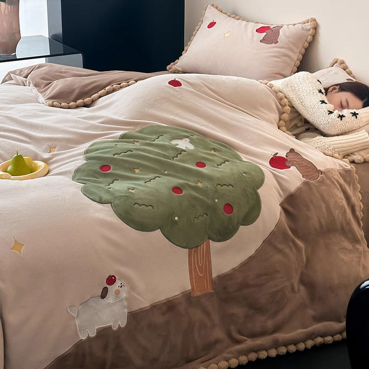 Plush Appliqué Pom-Pom Trim Duvet Cover Set