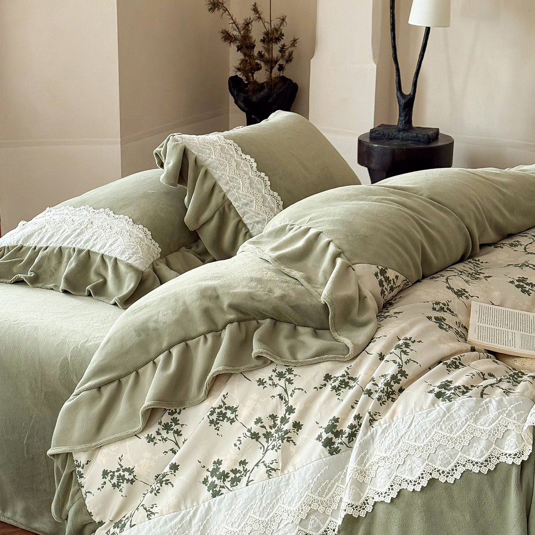 Elegant bedding set made of washed cotton satin with floral center panel and ruffle