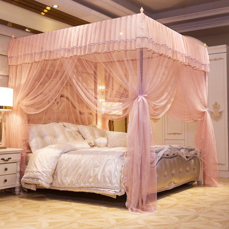 Elegant Canopy Bed Curtain