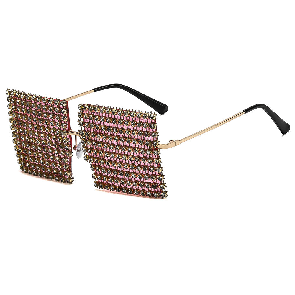 Women's sunglasses with sparkling crystal frame and eye-catching structured design Stornfield