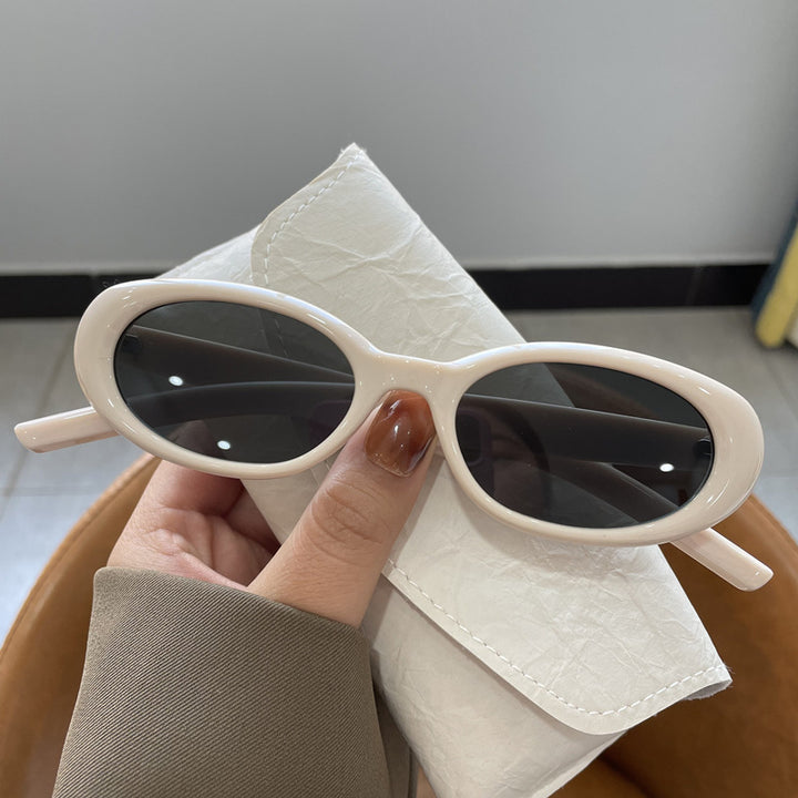 Trendy Oval Frame Sunglasses Stornfield