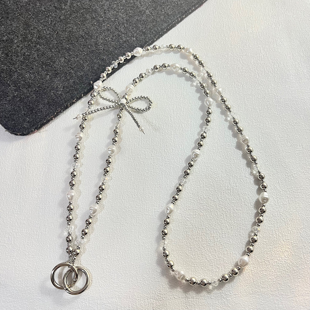 Elegant Pearl and Silver Necklace Stornfield