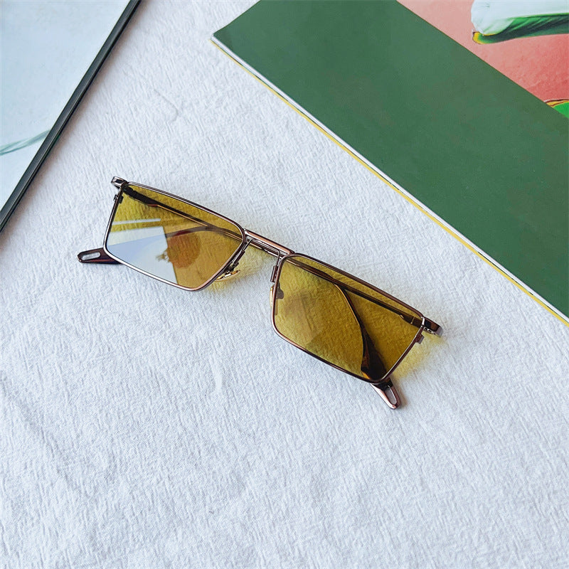 Fashion-Forward Geometric Frame Sunglasses Stornfield