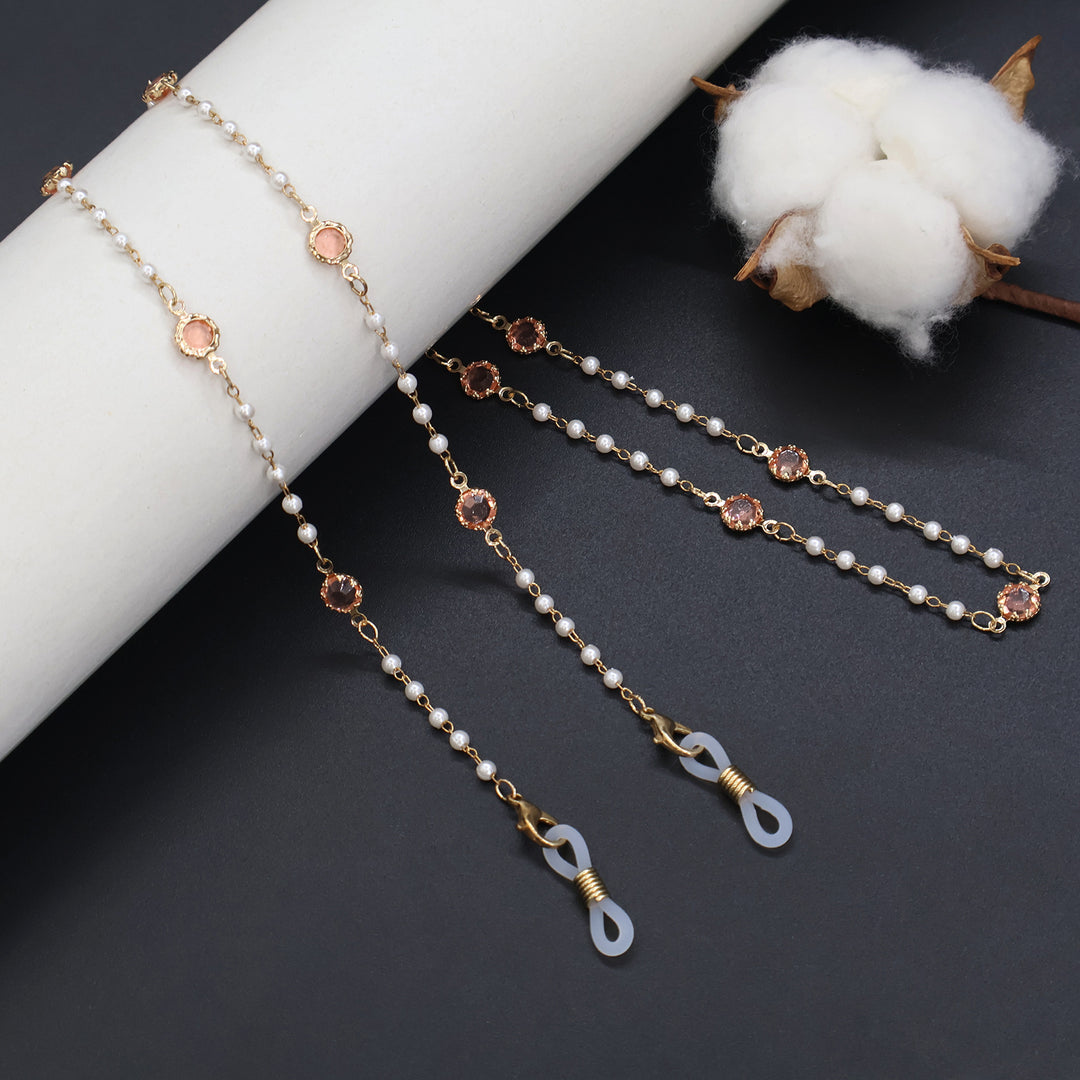 Elegant Pearl and Crystal Eyewear Chain Stornfield