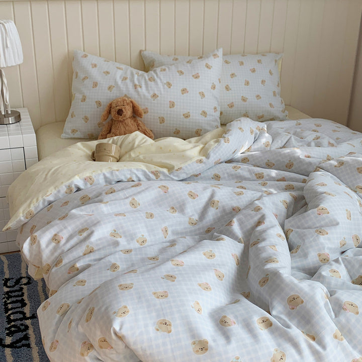 Cozy Cartoon Bear Print Bedding Set