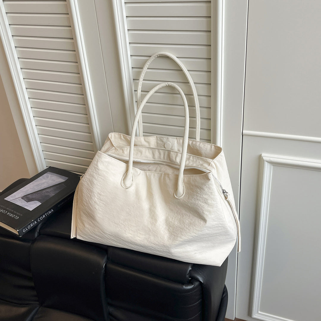 Elegant and Multifunctional Handbag Stornfield