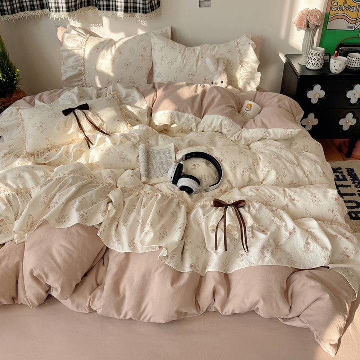 Ruffled Floral Patterned Duvet Set