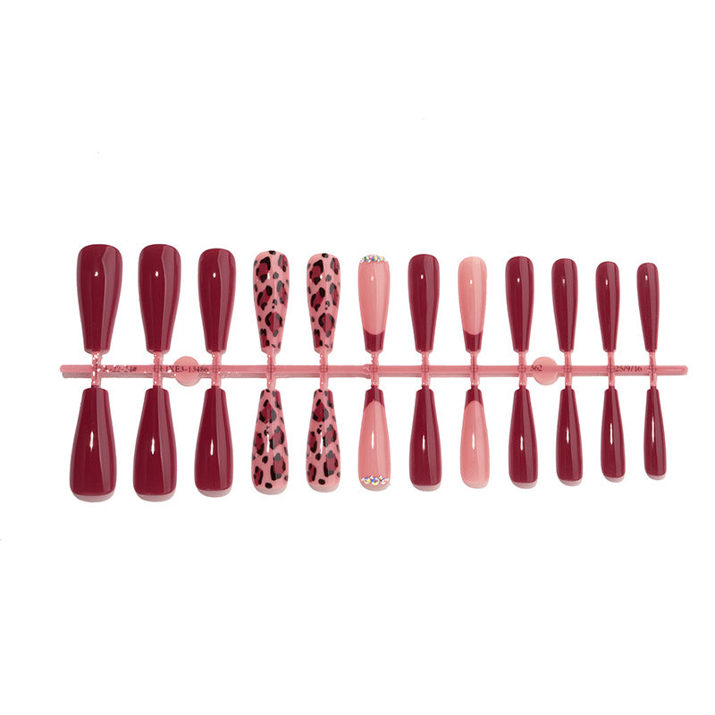 Decorative Press-On Nail Set with Stylish Leopard Accents Stornfield
