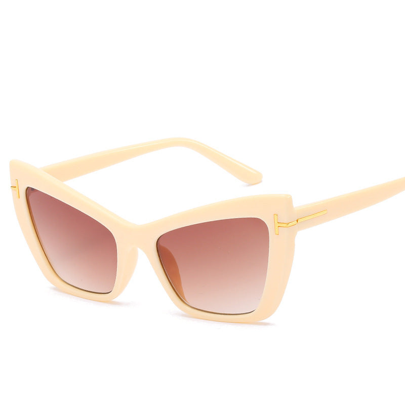 Cat-Eye Frame Sunglasses with Gradient Lenses Stornfield