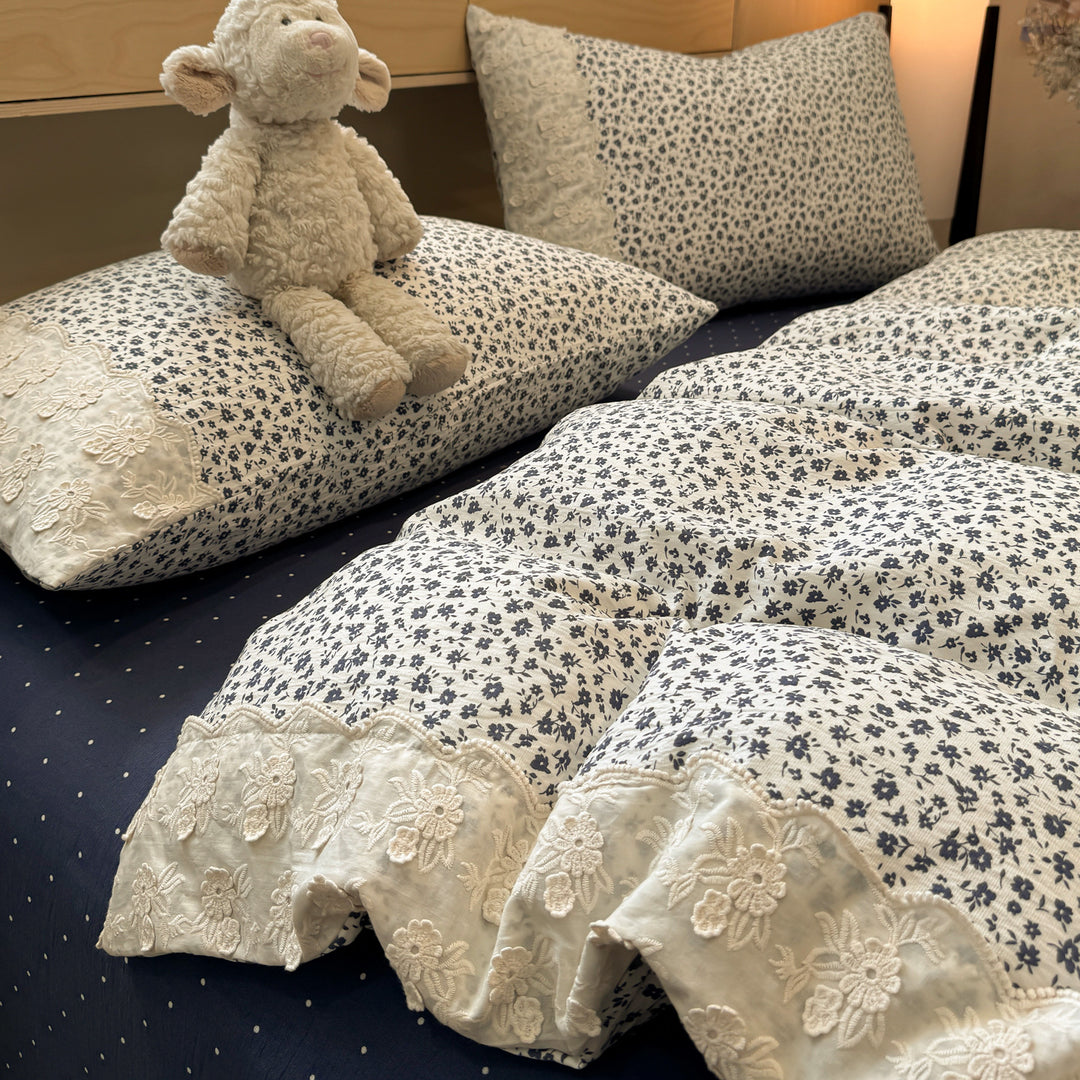 Embroidered Floral Cotton Duvet Cover and Pillowcase Set with Scalloped Lace Trim