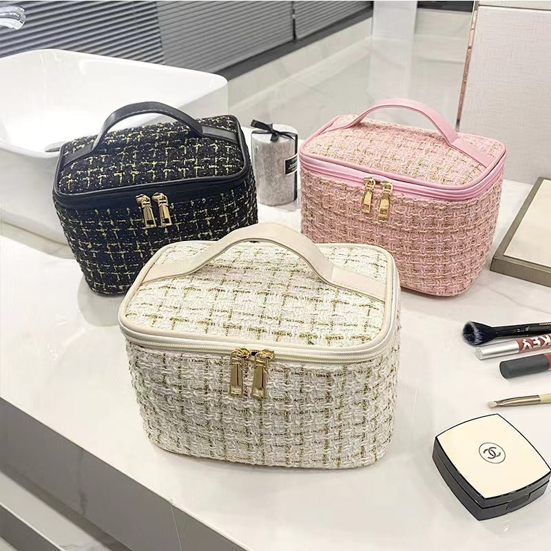 Stylish and Practical Cosmetic Storage Bag Stornfield