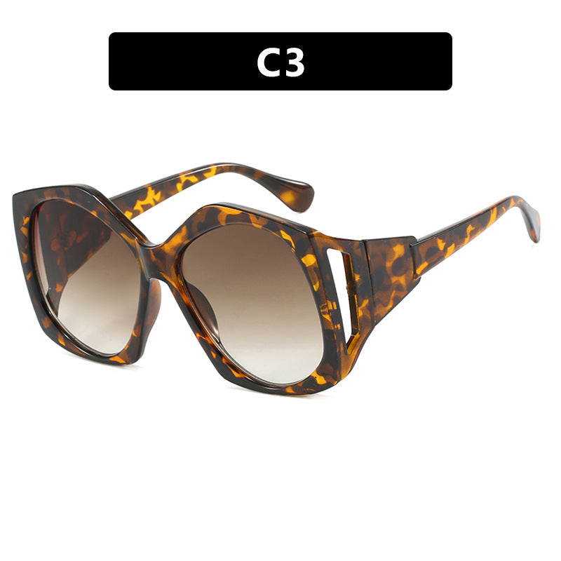 Women oversized sunglasses with futuristic design Stornfield