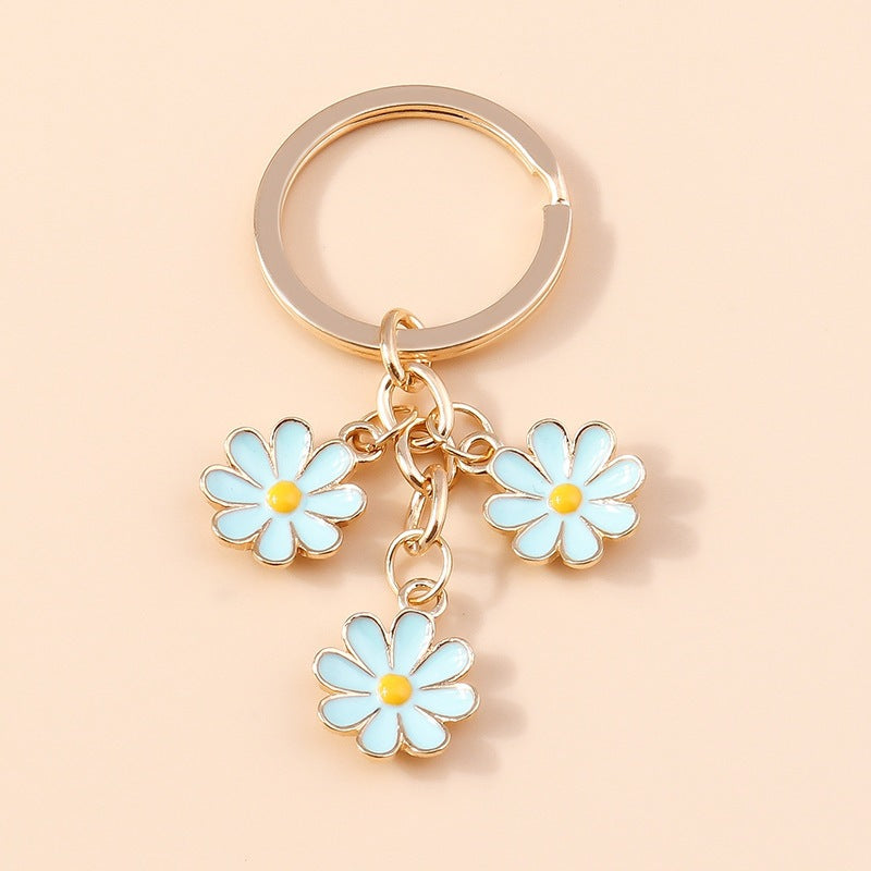 Keychain with Three Playful Daisies Stornfield