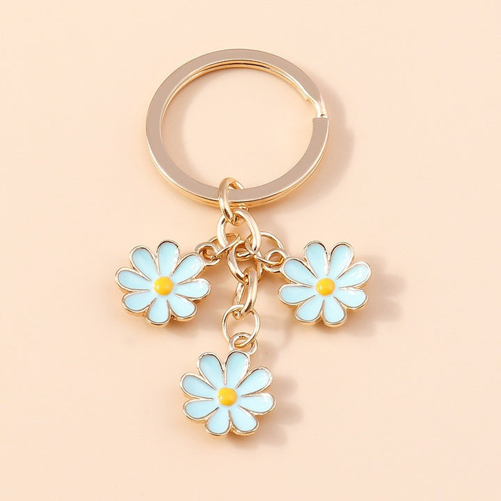 Keychain with Three Playful Daisies Stornfield
