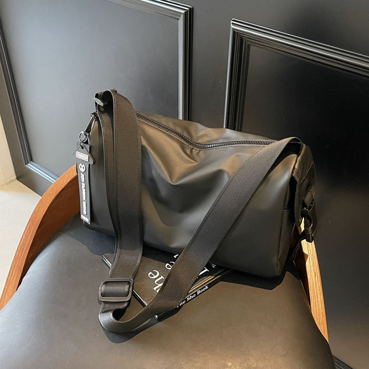 Sleek Multi-Functional Shoulder Bag Stornfield