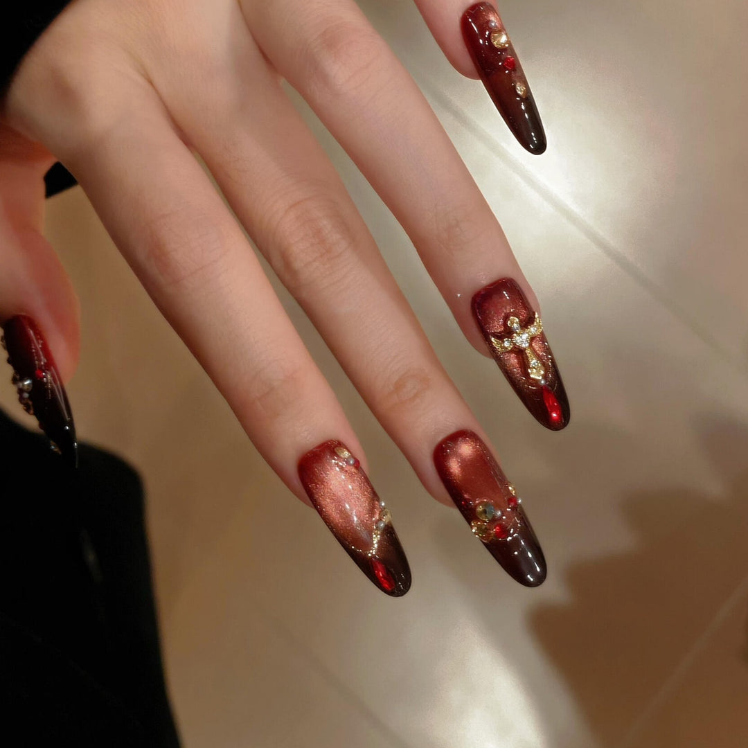 Glamorous and Artistic Nail Tips Stornfield