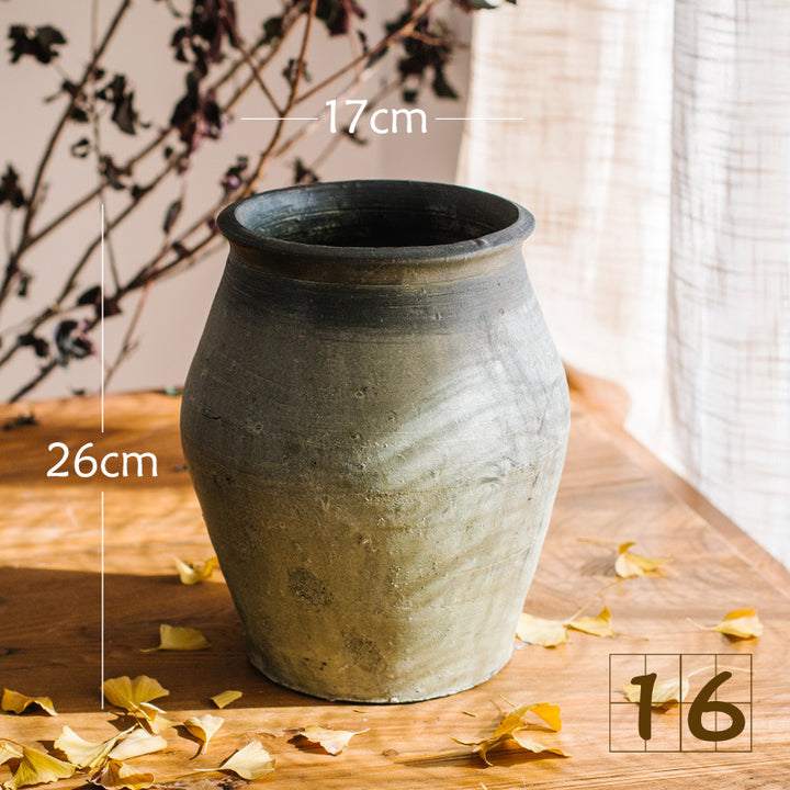 Rustic ceramic pot with handmade design Stornfield