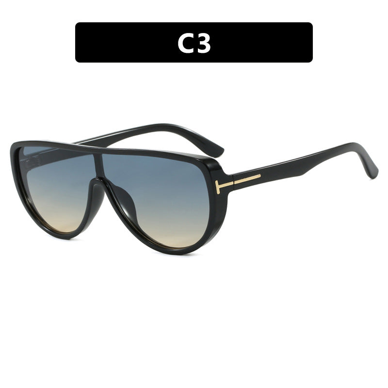 Women's elegant oversized sunglasses with striking design and UV protection Stornfield