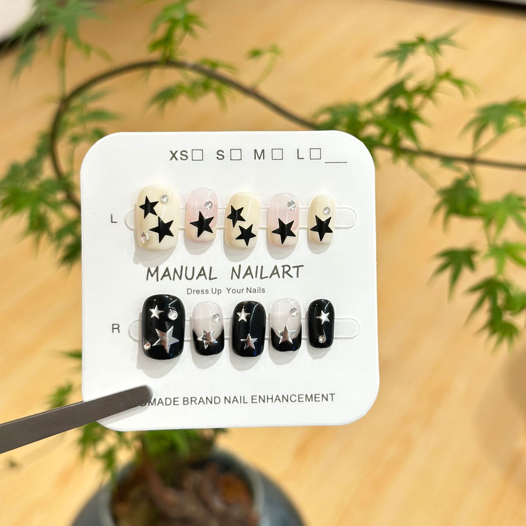 Decorative Star-Embellished Press-On Nail Set