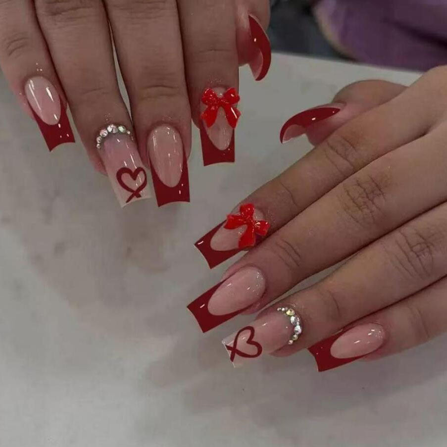 Artistic Statement Press-On Nails Stornfield