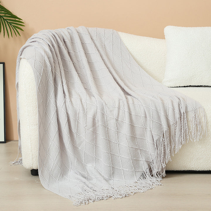 Women Elegant and stylish living and cuddly blanket with fringes Stornfield