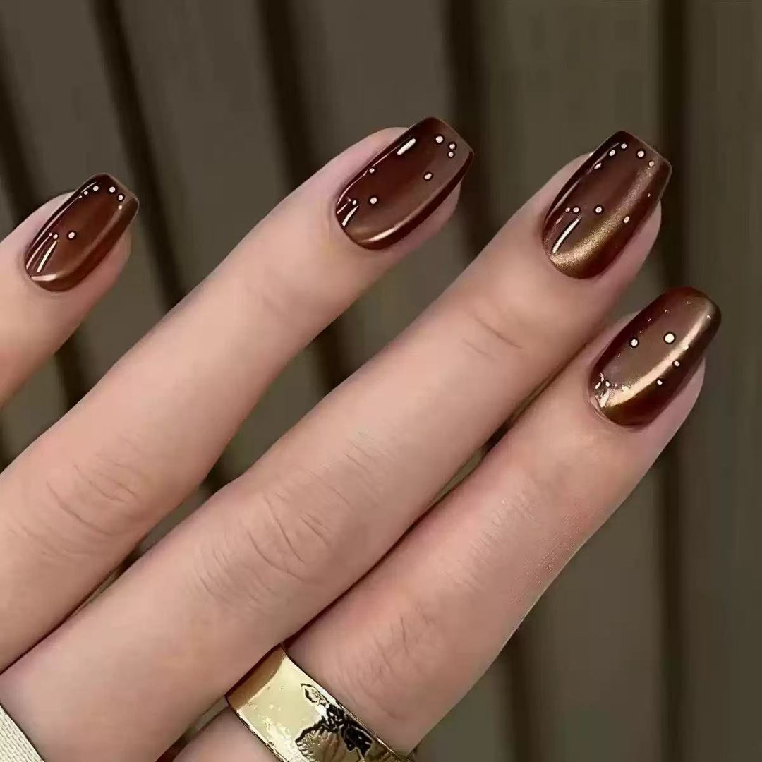 Artificial nail set with luxurious shine and elegant 3D details Stornfield