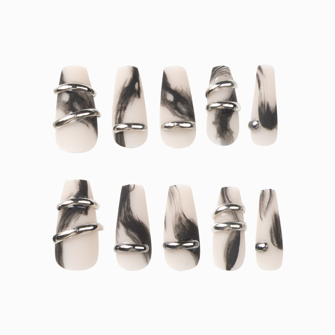 Trendy and creative artificial nails Stornfield