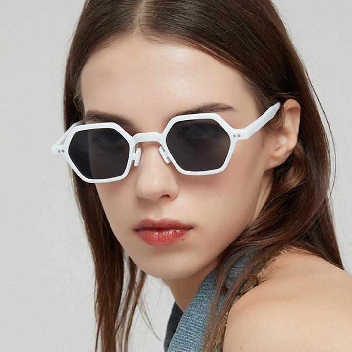 Women's hexagonal sunglasses in a modern design with protective lenses Stornfield