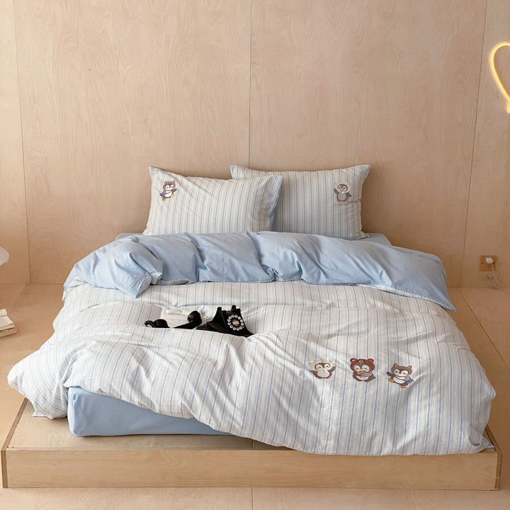 Striped Cotton Duvet Cover Set with Embroidered Animal Pillow Shams