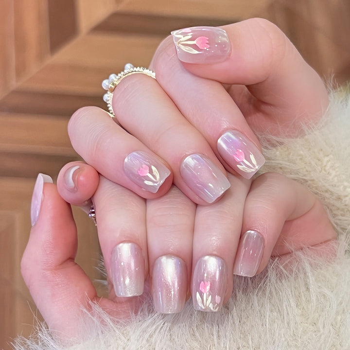 Artificial nail art with floral decorations Stornfield