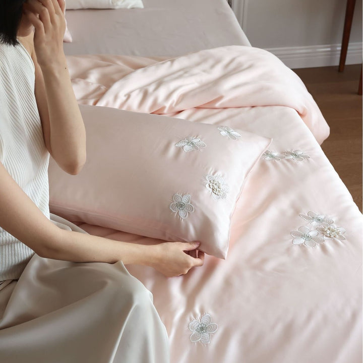 Silky Cotton-Sateen Embroidered Floral Duvet Cover Set with Appliqué Shams