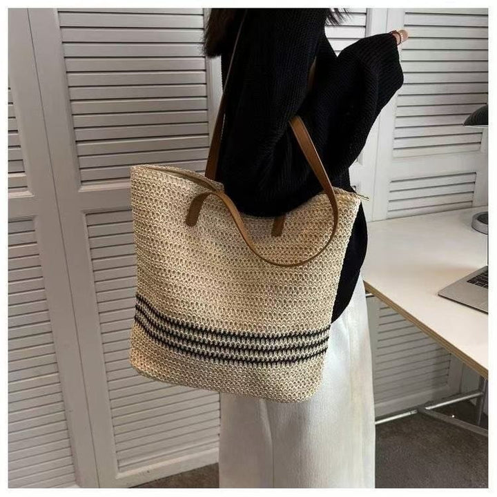 Oversized Beach Bag Made of Woven Material Stornfield
