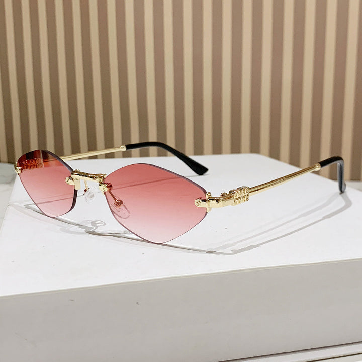 Women's Cat-Eye Sunglasses in Modern Elegance Style Stornfield