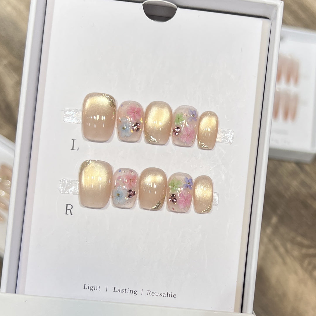 Artistic Floral-Design Press-On Nail Set Stornfield