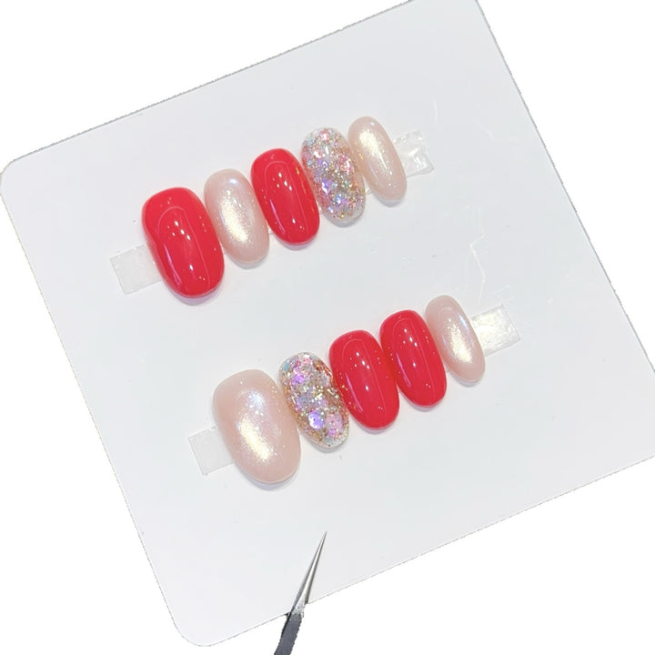 Glamorous artificial nails with sparkling accents Stornfield