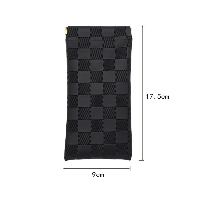 Fashionable Checkered Pouch Stornfield