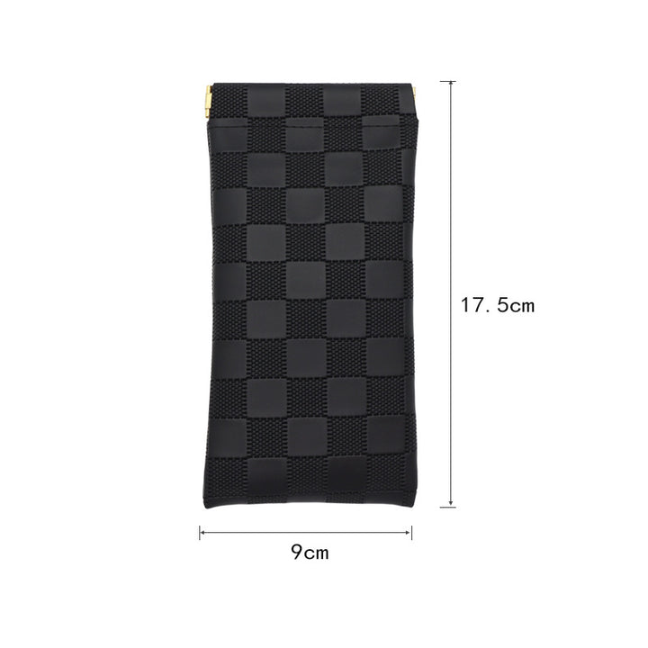 Fashionable Checkered Pouch Stornfield