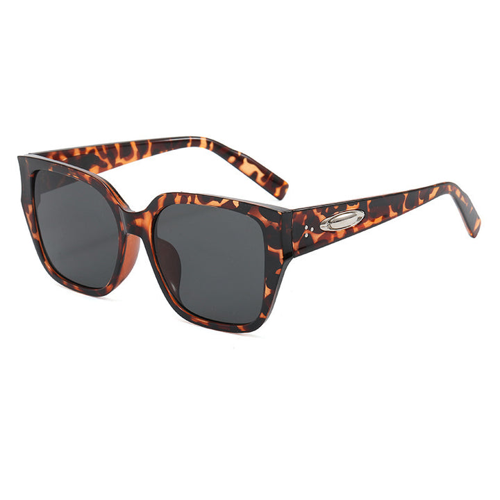 Women's sunglasses in modern square design with clear lenses Stornfield