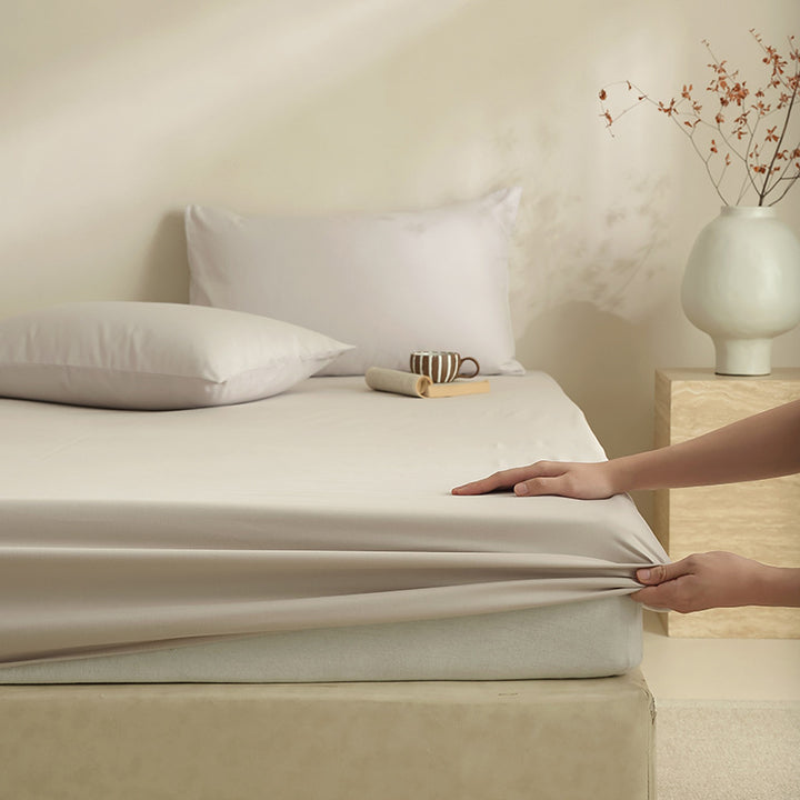 Extra deep fitted sheet with elastic all-around rubber and soft single jersey