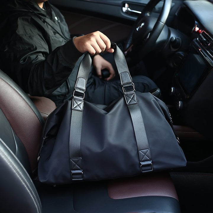 Sporty travel bag with innovative storage solution Stornfield