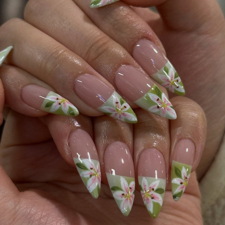 Artificial nails with hand-crafted floral embellishments Stornfield
