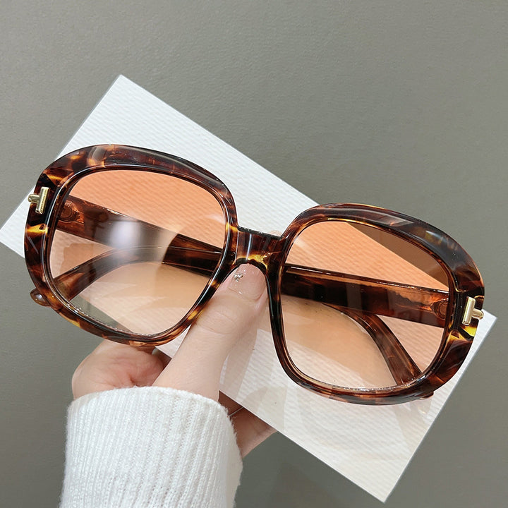 Stylish Oversized Sunglasses Stornfield
