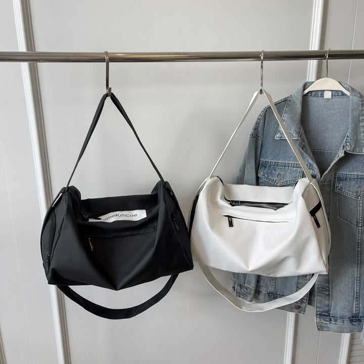 Stylish Travel Bag With Versatile Storage Options Stornfield